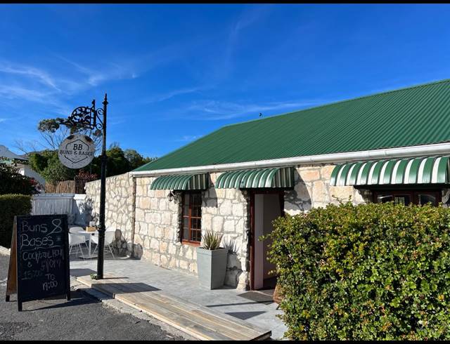 180M² RESTAURANT FOR SALE IN GANSBAAI CENTRAL